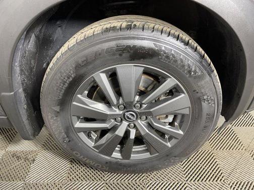 2023 Nissan Pathfinder SV 4WD