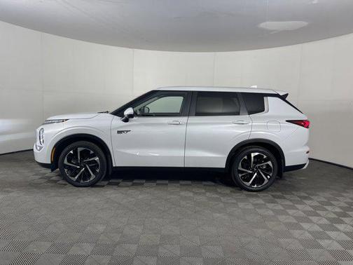 2024 Mitsubishi Outlander PHEV SE S-AWC
