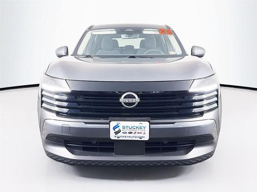Gun Metallic 2025 Nissan Kicks SV