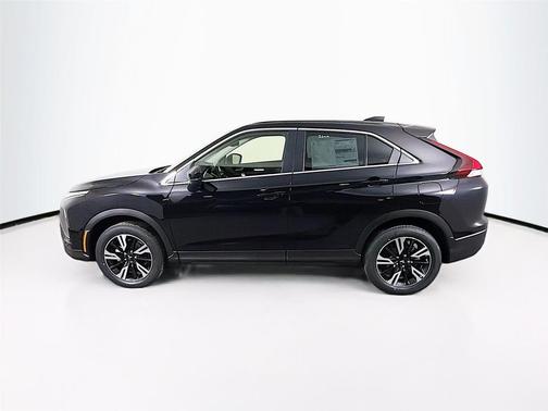 Labrador Black Pearl 2026 Mitsubishi Eclipse Cross SE