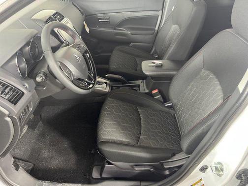 2025 Mitsubishi Outlander Sport 2.0 LE