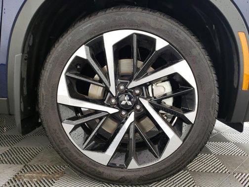 2024 Mitsubishi Outlander 