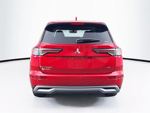 Red Diamond 2026 Mitsubishi Outlander SE S-AWC