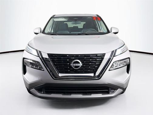 Brilliant Silver Metallic 2023 Nissan Rogue SV