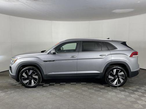 2025 Volkswagen Atlas Cross Sport 2.0T SE w/Technology 4MOTION