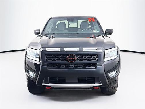 Super Black 2025 Nissan Frontier PRO-4X