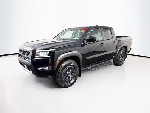Super Black 2025 Nissan Frontier PRO-4X