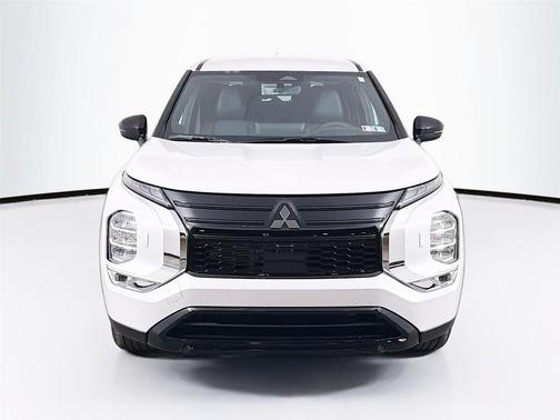 White Diamond 2026 Mitsubishi Outlander LE 1.5T S-AWC