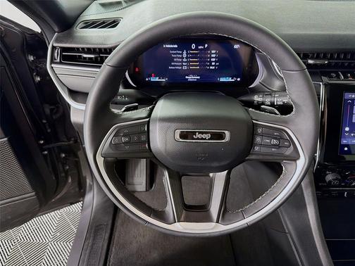 Baltic Gray Metallic Clearcoat 2024 Jeep Grand Cherokee L Altitude