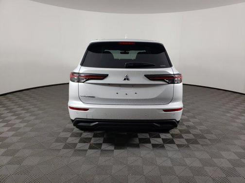 2026 Mitsubishi Outlander ES 1.5T S-AWC