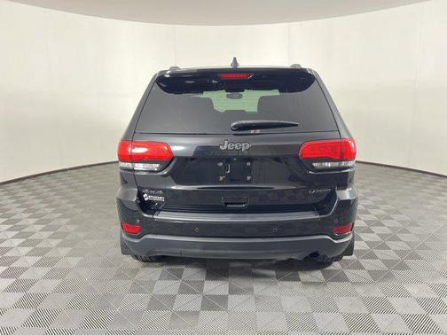 2018 Jeep Grand Cherokee Laredo E