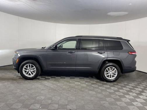 2022 Jeep Grand Cherokee L Laredo