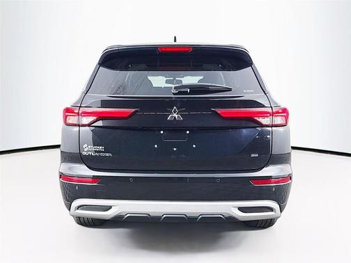 Black Diamond 2023 Mitsubishi Outlander SE 2.5 S-AWC
