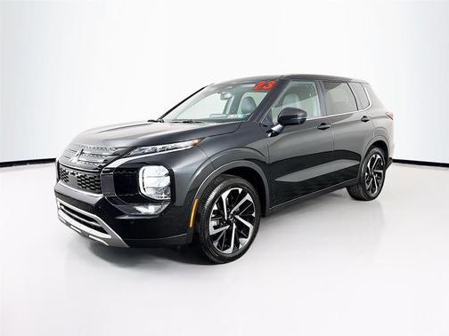 Black Diamond 2023 Mitsubishi Outlander SE 2.5 S-AWC