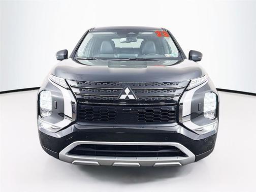 Black Diamond 2023 Mitsubishi Outlander SE 2.5 S-AWC