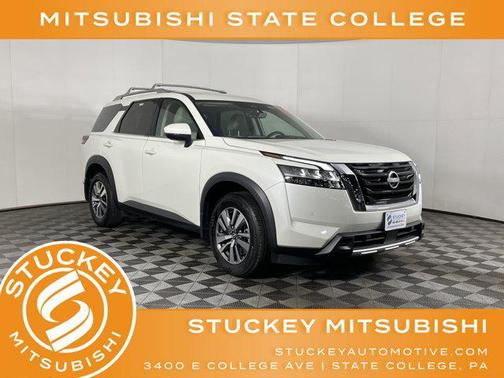 2023 Nissan Pathfinder SL 4WD
