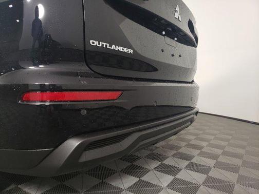 2025 Mitsubishi Outlander ES 2.5 S-AWC