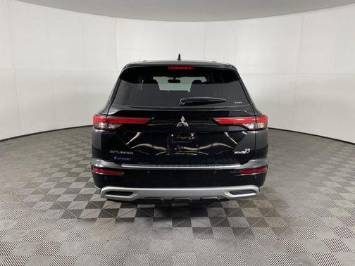 2023 Mitsubishi Outlander PHEV SE S-AWC
