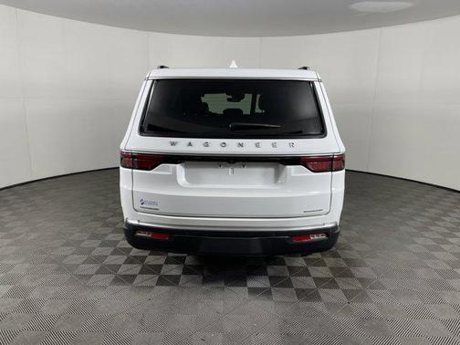 2022 Jeep Wagoneer Series III 4x4