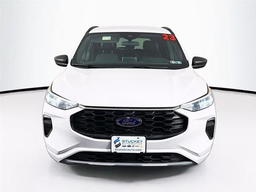 Oxford White 2023 Ford Escape ST-Line