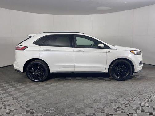 2022 Ford Edge ST Line