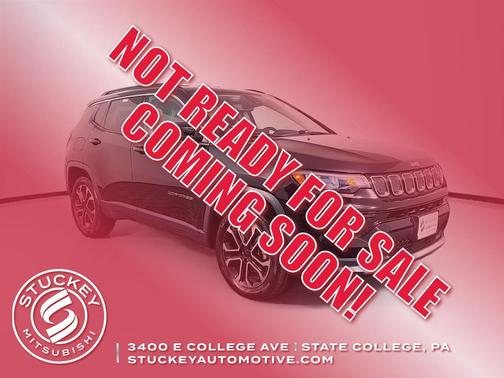 Diamond Black Crystal Pearlcoat 2022 Jeep Compass Limited