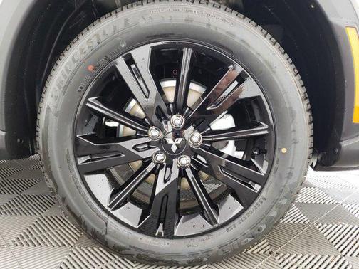 2026 Mitsubishi Eclipse Cross LE