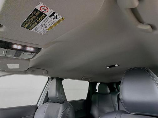 Alloy Silver Metallic 2025 Mitsubishi Outlander SE S-AWC