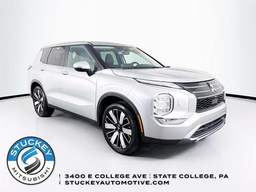 Alloy Silver Metallic 2025 Mitsubishi Outlander SE S-AWC