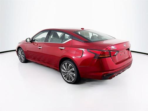 2025 Nissan Altima SL AWD