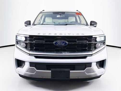 Space Silver 2025 Ford Expedition Max Platinum