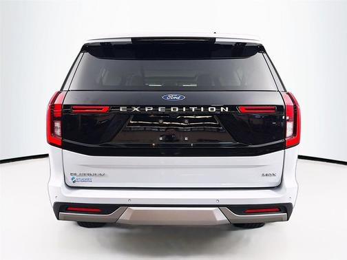 Space Silver 2025 Ford Expedition Max Platinum