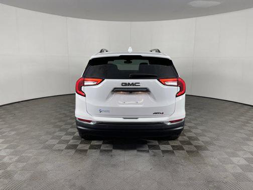 2024 GMC Terrain AWD AT4