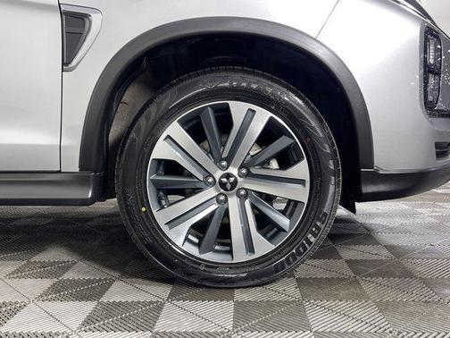 2024 Mitsubishi Outlander Sport SE