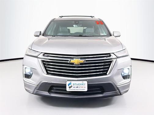 Sterling Gray Metallic 2023 Chevrolet Traverse Premier