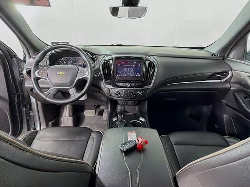 Sterling Gray Metallic 2023 Chevrolet Traverse Premier