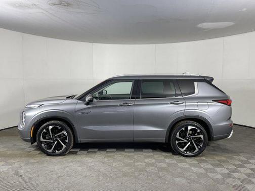 2023 Mitsubishi Outlander PHEV SEL