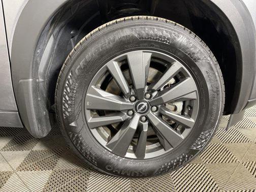2024 Nissan Pathfinder SV 4WD