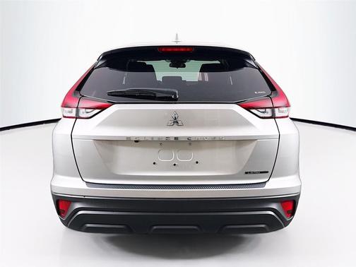 Alloy Silver Metallic 2026 Mitsubishi Eclipse Cross LE