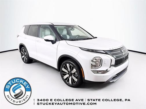 White Diamond 2026 Mitsubishi Outlander SE 1.5T S-AWC