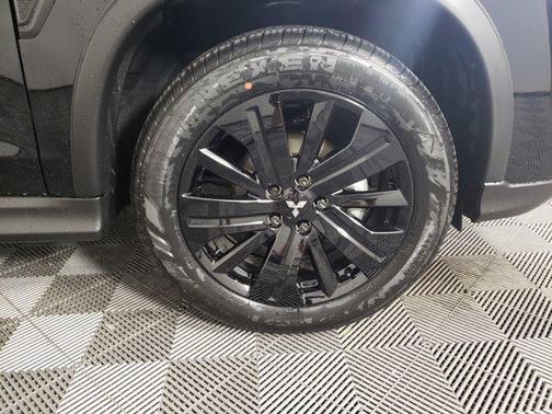 2025 Mitsubishi Outlander Sport 2.0 LE