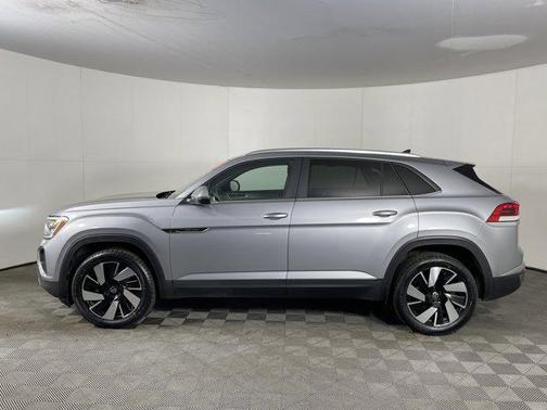 2024 Volkswagen Atlas Cross Sport 2.0T SE w/Technology 4MOTION