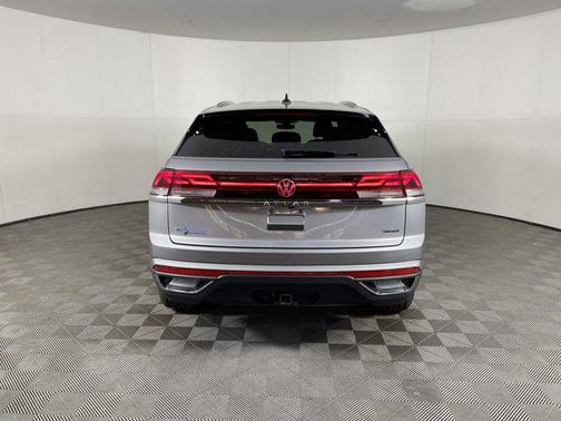 2024 Volkswagen Atlas Cross Sport 2.0T SE w/Technology 4MOTION