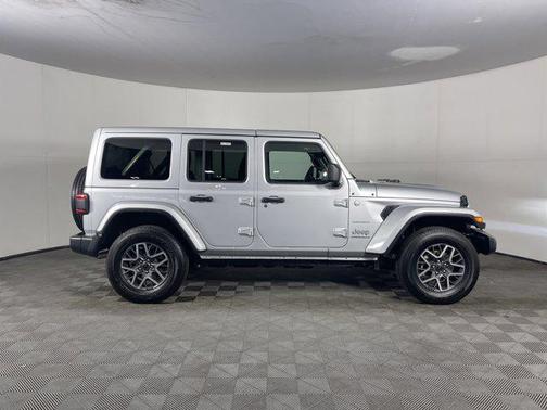 2024 Jeep Wrangler 4-Door Sahara 4x4