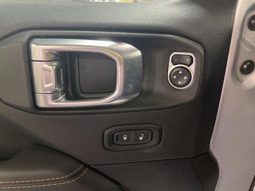 2024 Jeep Wrangler 4-Door Sahara 4x4