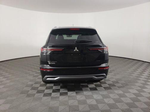 2025 Mitsubishi Outlander PLATINUM EDITION 2.5 S-AWC