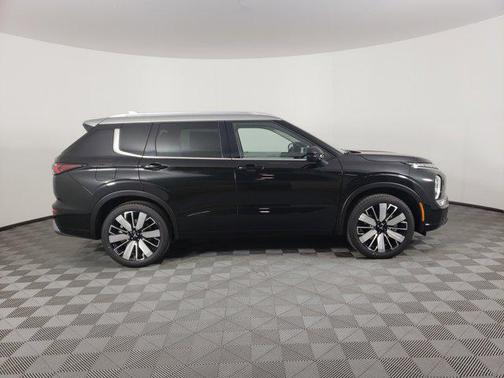 2025 Mitsubishi Outlander PLATINUM EDITION 2.5 S-AWC