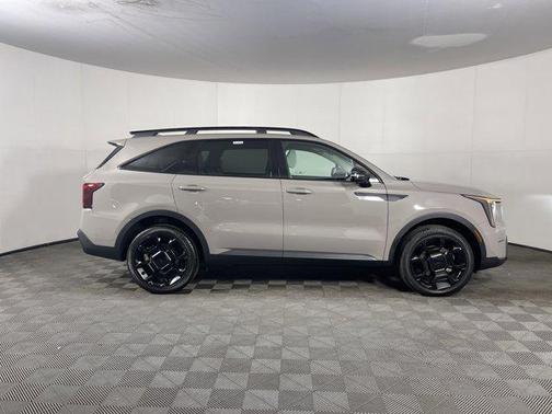 2025 Kia Sorento SX