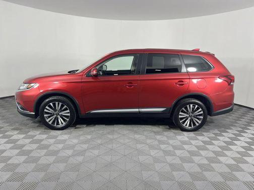 2019 Mitsubishi Outlander SE