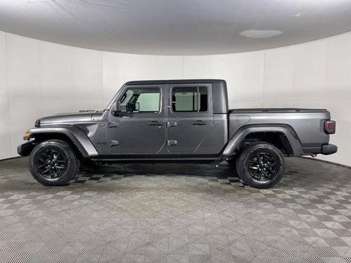 2022 Jeep Gladiator Sport S